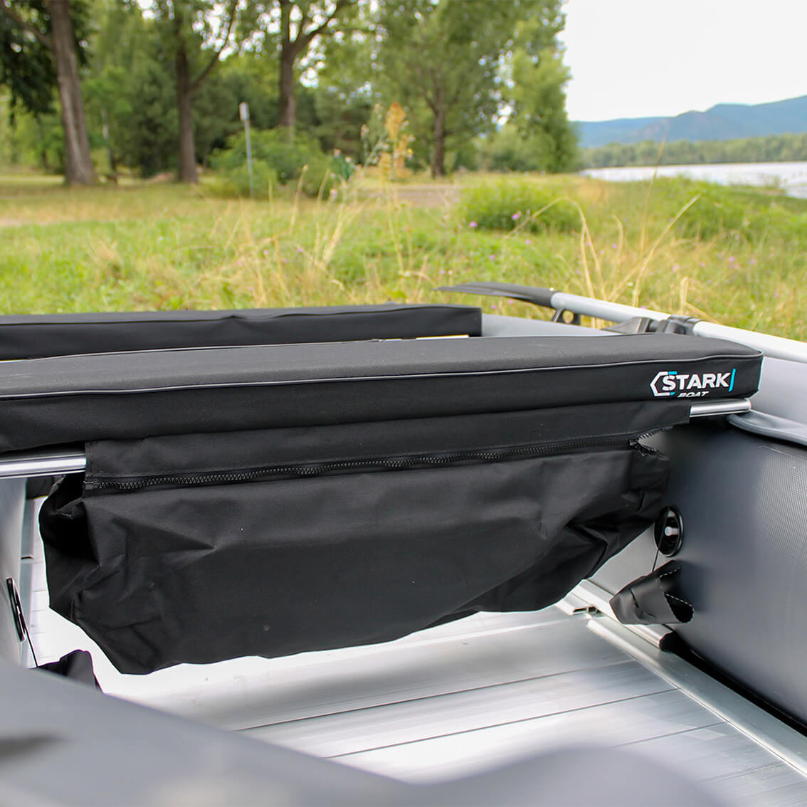 Podsedák STARKBOAT s úložným prostorem, 85 cm, černý